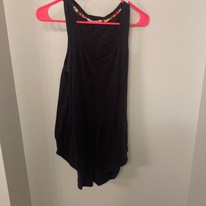 High low black tank top